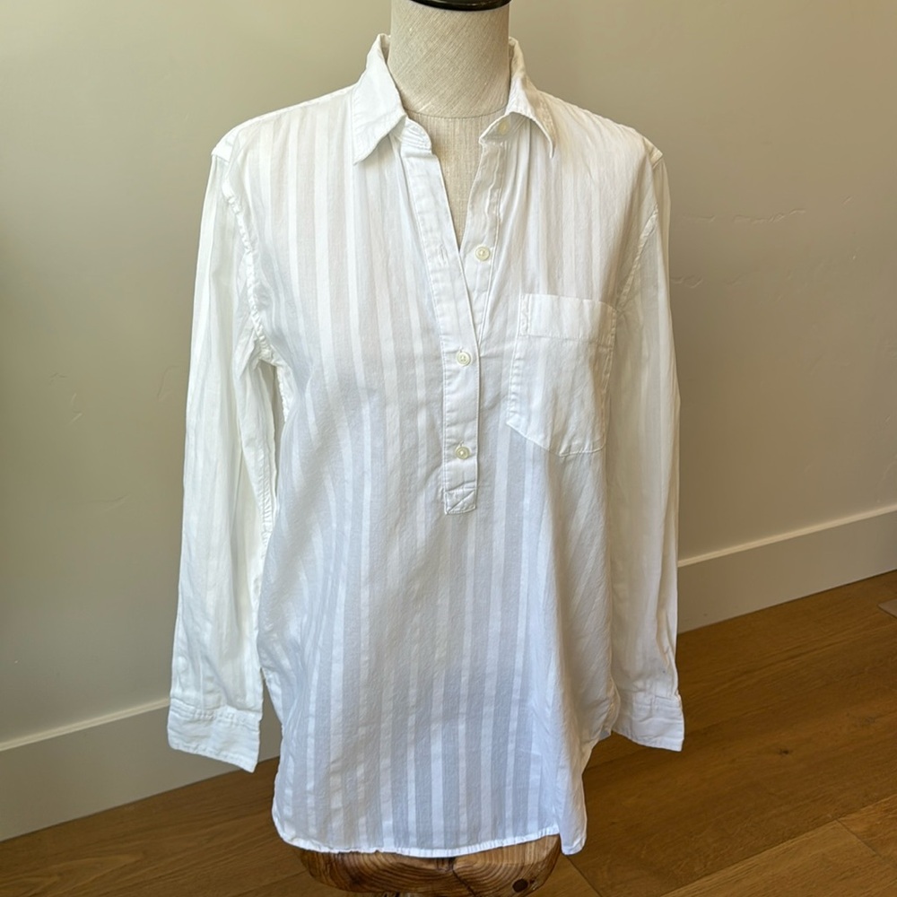 Gap Boyfriend Fit 3/4 Button Down Blouse